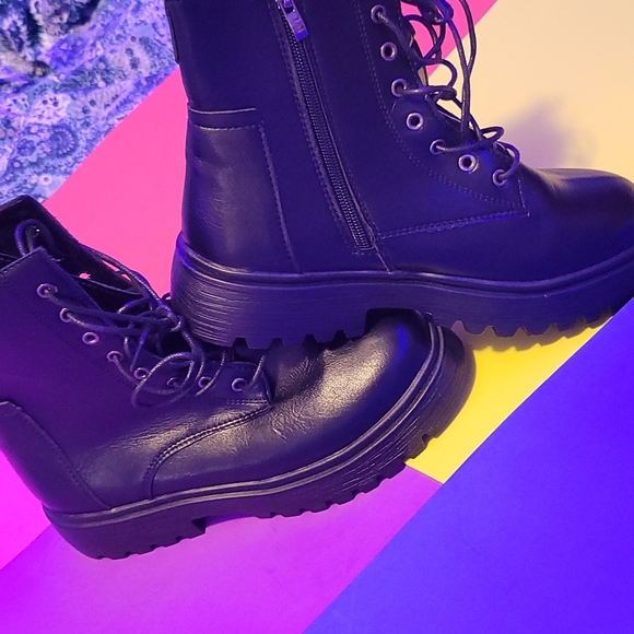 New Combat Boots - Picture 3 of 4